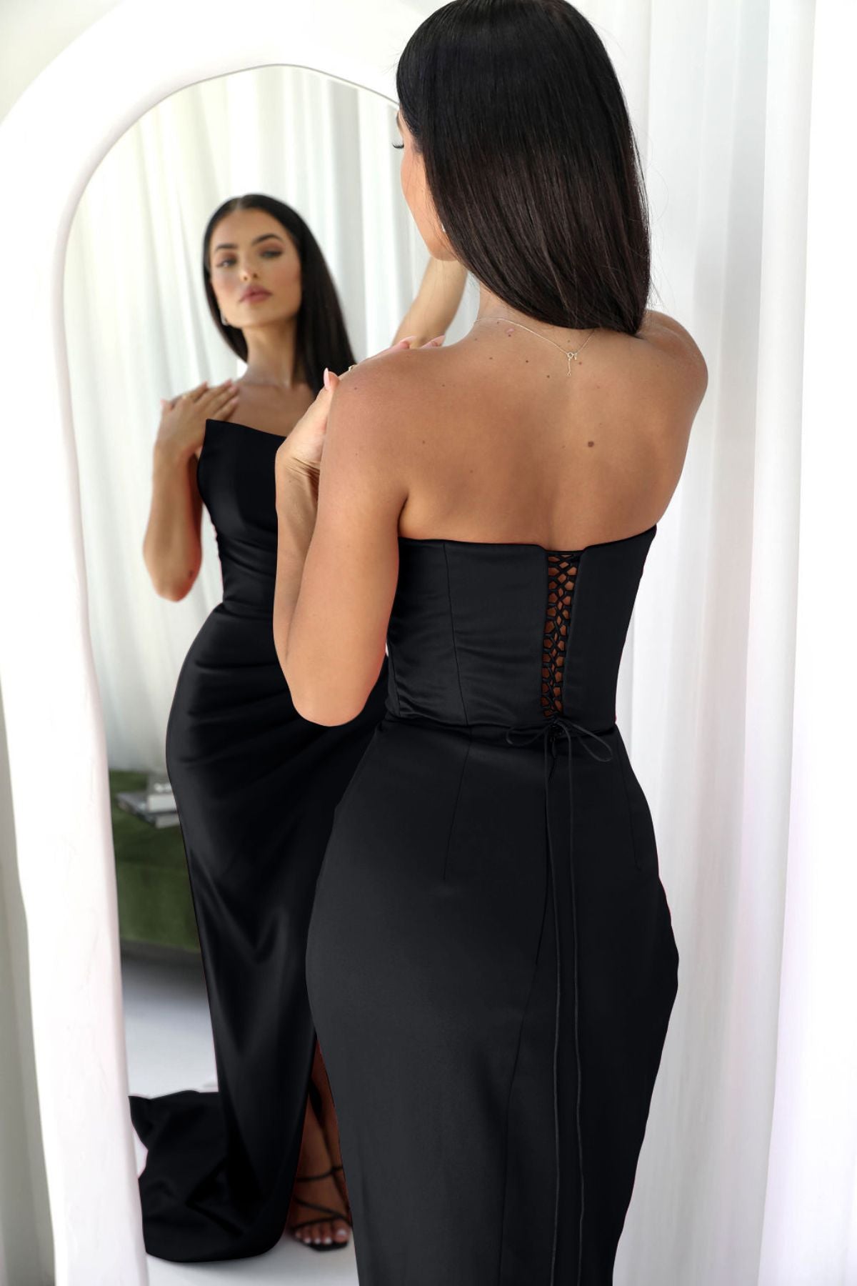 LIA STUBLLA - Eviana Gown (Black),Dress for a Night